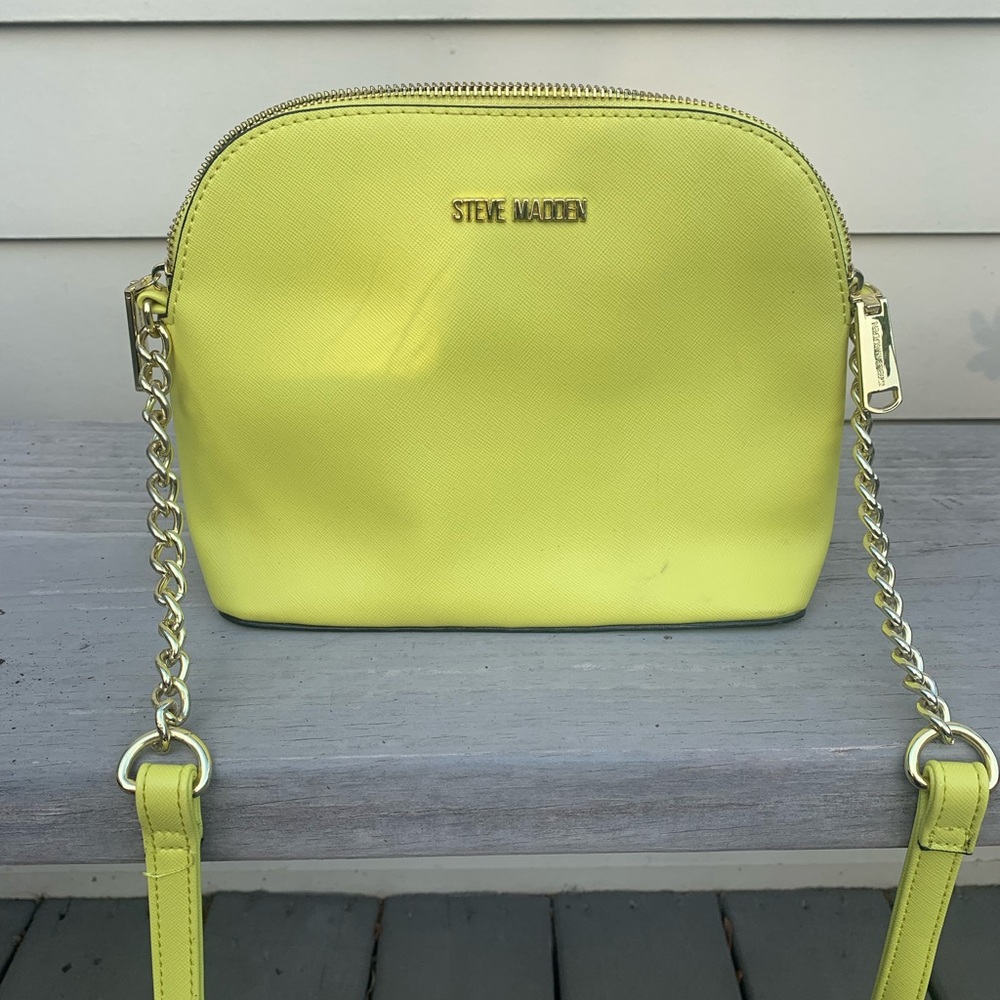 Steve Madden Crossbody Dome Purse Dark Hardware Top Zip Inside Pockets Yellow